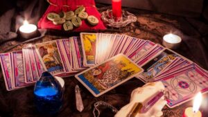 Conseils du Tarot pour vous protéger de l'envie qui entoure votre vie