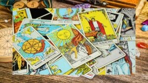 Les cartes de tarot qui vous guident vers un chemin sûr et réussi